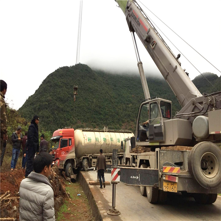 夏邑吊车道路救援24小时